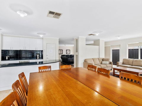 D3 Ski Ranch - Surfers Paradise Gold Coast 4
