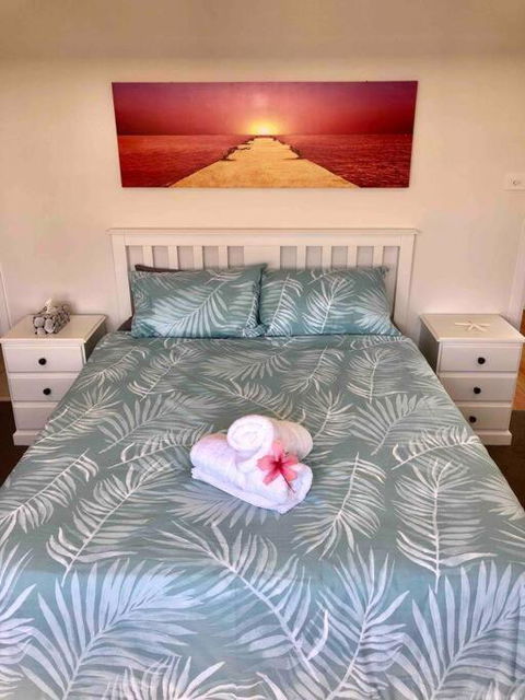 DELUXE Escape! Central, NEW & Spacious 3 Bed - Surfers Paradise Gold Coast 1