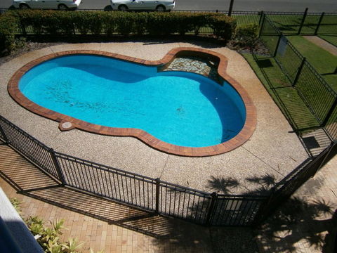 2nd Floor Unit With Water Views And Pool - Karoonda Sands, Bongaree - Surfers Paradise Gold Coast 0