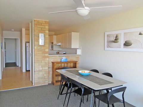 3 'Collendina', 19 Kurrawa Close - Position And Water Views - WOW - Surfers Paradise Gold Coast 2