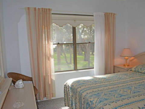 3 'Sailfish' 46 Magnus Street - Surfers Paradise Gold Coast 2