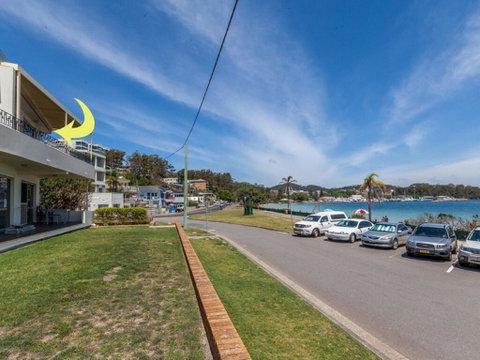 3 'Sunset' 11 Victoria Parade - Stunning Unit Right Across From The Water - Surfers Paradise Gold Coast 0