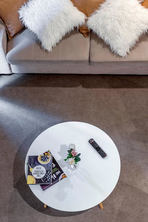 3 BDR Stylish City Retreat // Close To All And Everything In Canberra - Surfers Paradise Gold Coast 3