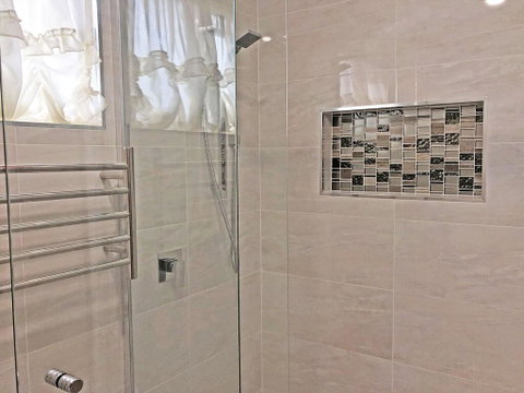 3 Tomaree Street - Cute 4 Bedroom House With Aircon In The Heart Of Town - Surfers Paradise Gold Coast 1
