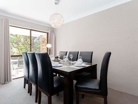 34 'Bay Parklands', 2 Gowrie Avenue - WIFI, Views, Pool, Spa & Tennis Court - Surfers Paradise Gold Coast 1