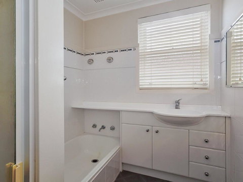 4 'Sebastapol' 66 Thurlow Avenue - Great Little Unit - Surfers Paradise Gold Coast 3