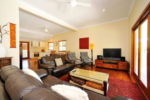 44 Ruskin Street, Byron Bay - Ruskins Retreat - Surfers Paradise Gold Coast 1