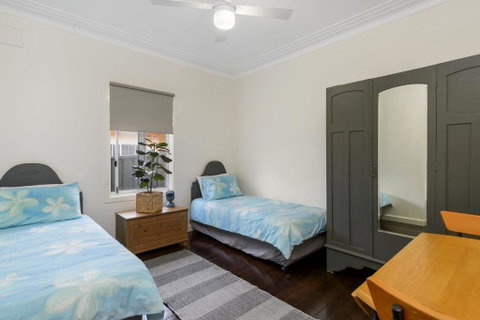 53 Hollingworth Street, Port Macquarie - Surfers Paradise Gold Coast 2