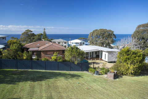 58 Lockhart Ave - Unlock Mollymook's Heart - Surfers Paradise Gold Coast 3