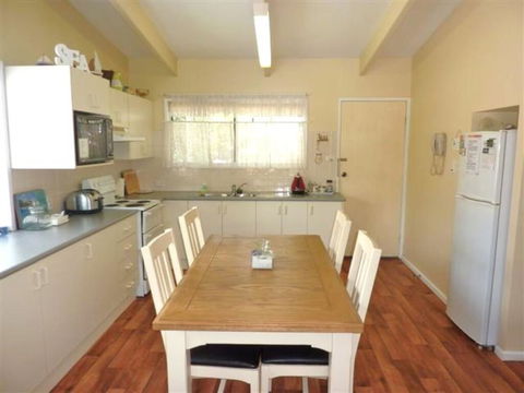 6 Normandy St - Charm At The Inlet - Surfers Paradise Gold Coast 3