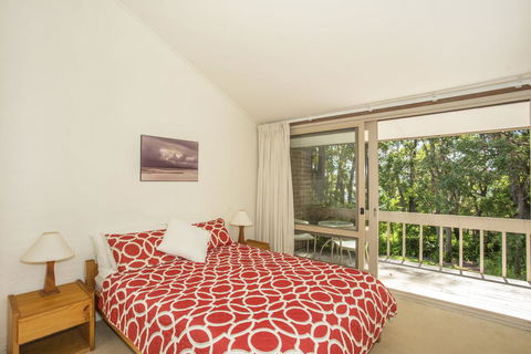 6/1 Riversdale Ave - Mollymook Exclusive - Surfers Paradise Gold Coast 3