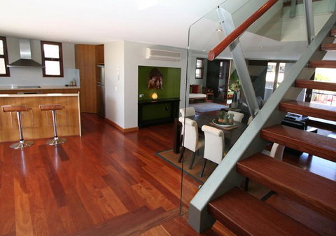 6/21-25 Fletcher Street - A Seventh Heaven - Surfers Paradise Gold Coast 3