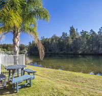 77 Lake Entrance Rd - Waterfront Wonder - Surfers Paradise Gold Coast