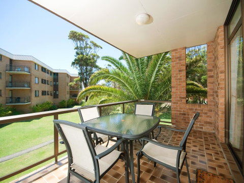 8 St. George Court - Surfers Paradise Gold Coast 2