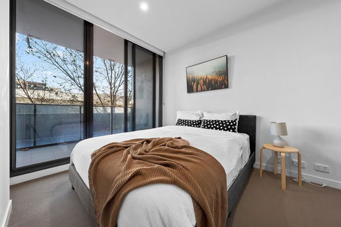 A Bright & Airy CBD Apt Next To Southern Cross - Surfers Paradise Gold Coast 1