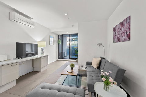 A Bright & Airy CBD Apt Next To Southern Cross - Surfers Paradise Gold Coast 0