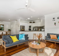 A PERFECT STAY - Barefoot Lane - beach house - Surfers Paradise Gold Coast