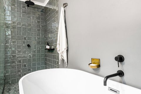 A PERFECT STAY - Black Star - Surfers Paradise Gold Coast 1