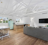 A PERFECT STAY - Sunset Beach - Summer Breeze - Surfers Paradise Gold Coast