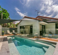 A SWEET ESCAPE - At the Beach - Surfers Paradise Gold Coast