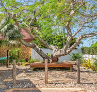 A SWEET ESCAPE - Byron Surf Cottage - walk to Byron - Surfers Paradise Gold Coast