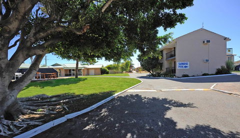 Abrolhos Reef Lodge - Surfers Paradise Gold Coast 2