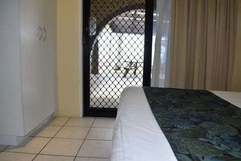 ABSOLUTE BEACH FRONT MACKAY - Comfort Resort Blue Pacific - Surfers Paradise Gold Coast 2