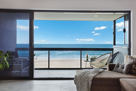 Absolute Beach Front Renovated 3 Bdrm 2 Bath App - Surfers Paradise Gold Coast 0