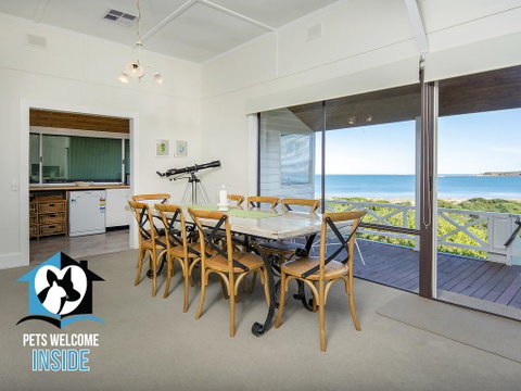 Absolute Beachfront 3BR 2BA Home W/ Beach Track - Surfers Paradise Gold Coast 2