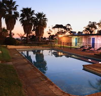 Absolute Lakes Entrance Motel - Surfers Paradise Gold Coast