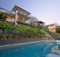 Absolute Waterfront Lakehouse Fishing Point Waterfront Pool Jetty - Surfers Paradise Gold Coast