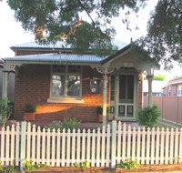 Acacia Cottage on Peel Bathurst - Surfers Paradise Gold Coast