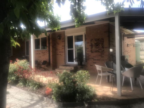 Acacia House - Central Healesville - Yarra Valley - Surfers Paradise Gold Coast 3