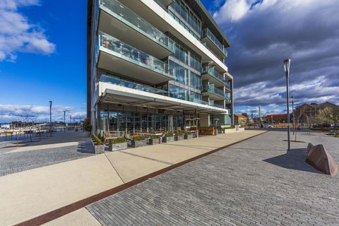 Accommodate Canberra - Aurora - Surfers Paradise Gold Coast 2