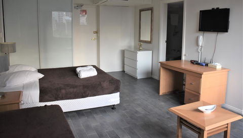 Accommodation Sydney City Centre - Hyde Park Plaza Park View College Street Studio Apartment - Surfers Paradise Gold Coast 2
