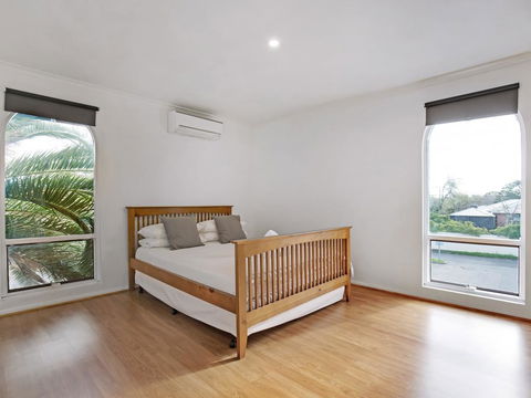 Adelaide Holiday Homes - Surfers Paradise Gold Coast 0