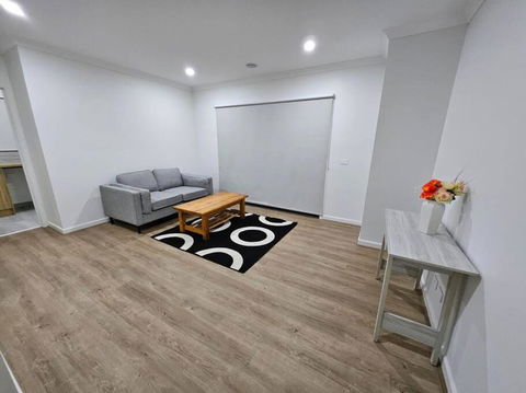 E 4 Room Retreat Family Friendly - Surfers Paradise Gold Coast 3