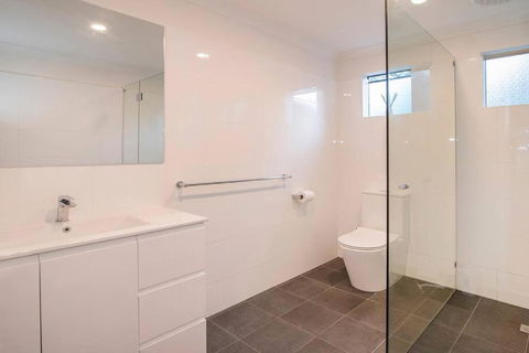 Eagle Bay Summerhaus - Surfers Paradise Gold Coast 2