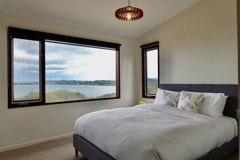 Eco Waterfront Seclusion - Carlton Bluff House - Surfers Paradise Gold Coast 1