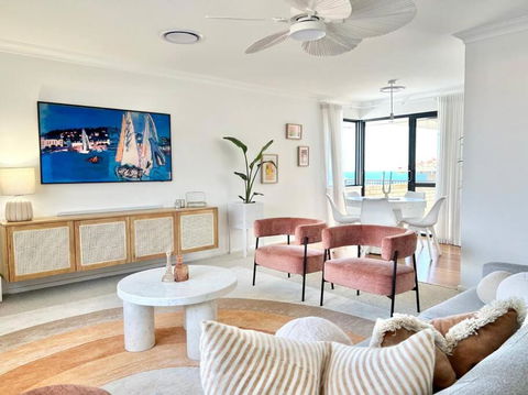Dolce Vista - North Beach Coastal Haven - Surfers Paradise Gold Coast 3