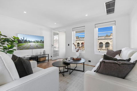 Elegant & Stylish Home By The Botanical Gardens - Surfers Paradise Gold Coast 0