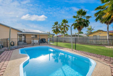 Entire Family Home With Private Pool - Surfers Paradise Gold Coast 0