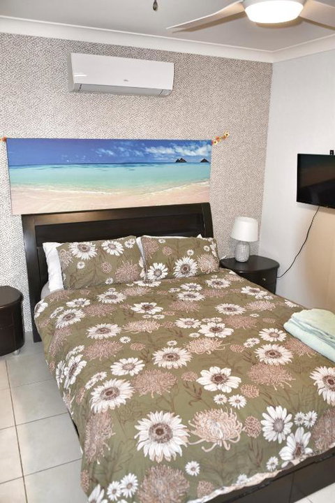 Entire Family Home With Private Pool - Surfers Paradise Gold Coast 4