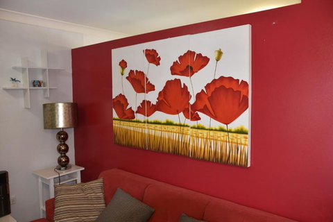 Entire Family Home With Private Pool - Surfers Paradise Gold Coast 3