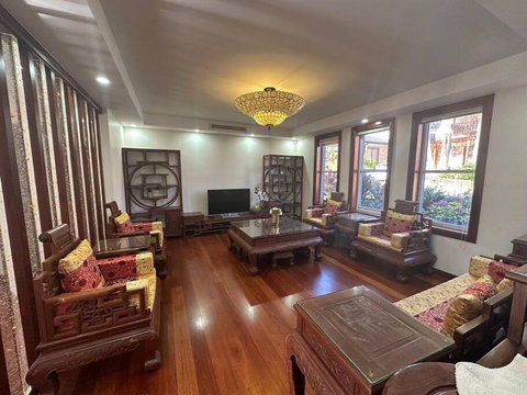 Exquisite Chinese Style Garden - Surfers Paradise Gold Coast 0