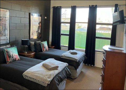 Flinders Ranges Motel - The Mill - Surfers Paradise Gold Coast 4