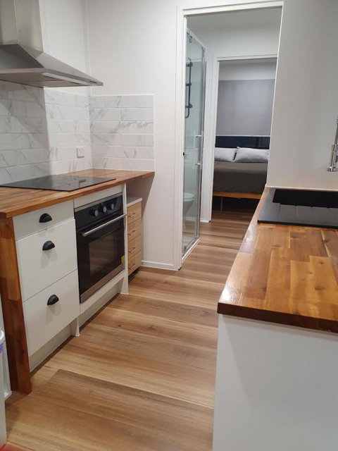 Forest Retreat Tiny Home Living - Surfers Paradise Gold Coast 2