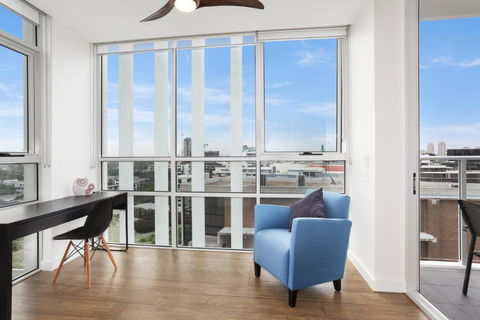 G1903S - Zetland Heights Sunset Vista - Surfers Paradise Gold Coast 0