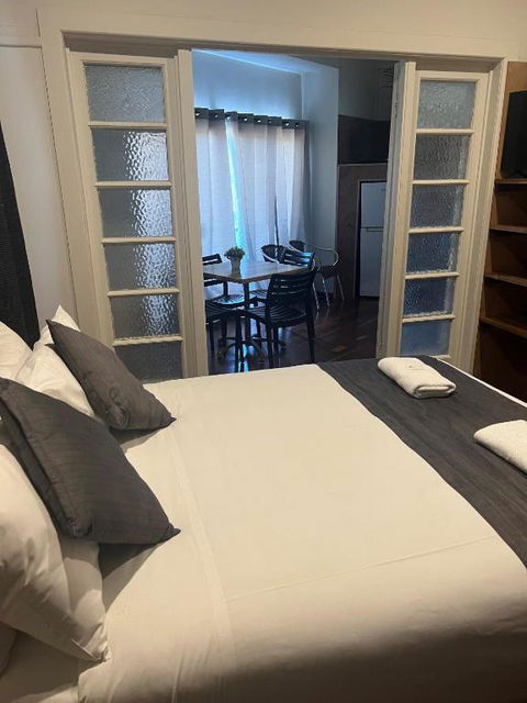 Gin Gin Budget Accommodation - Surfers Paradise Gold Coast 1