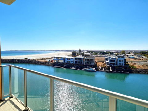 Glam Apartment 21 - Surfers Paradise Gold Coast 0